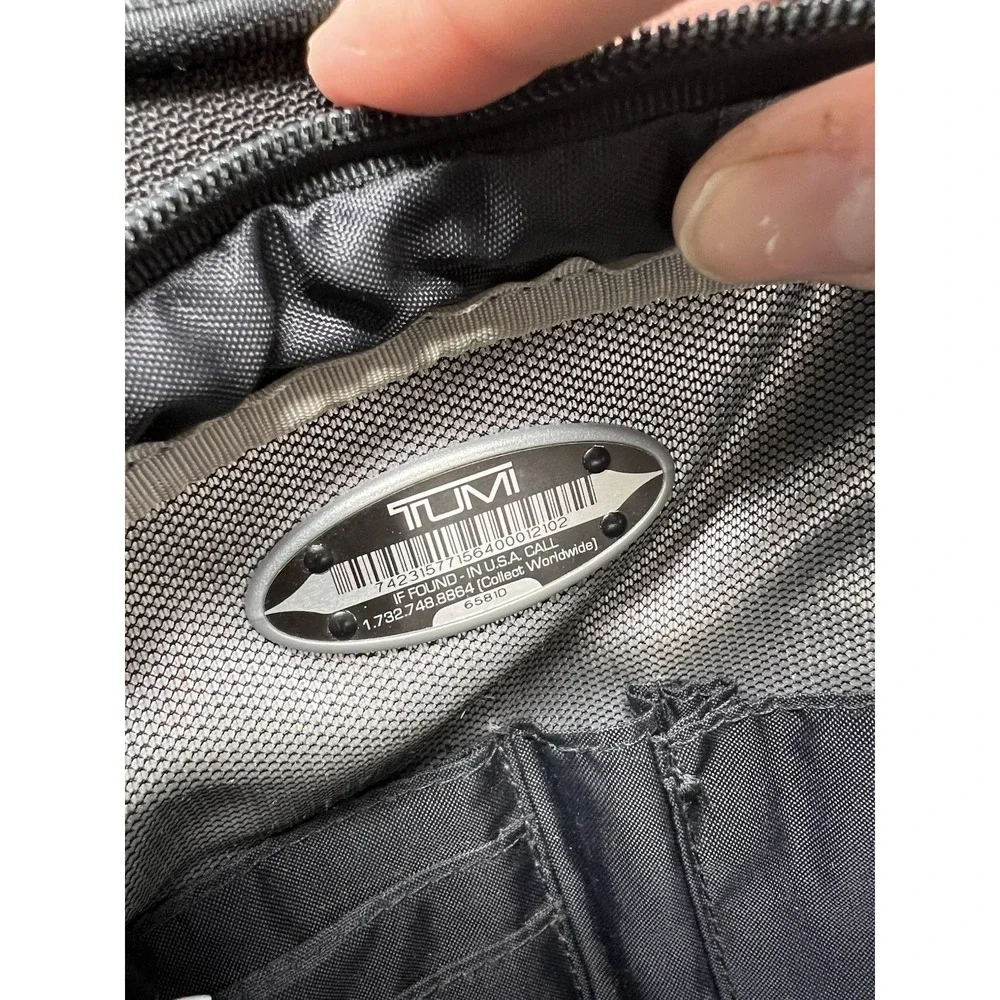 Tumi excellent used